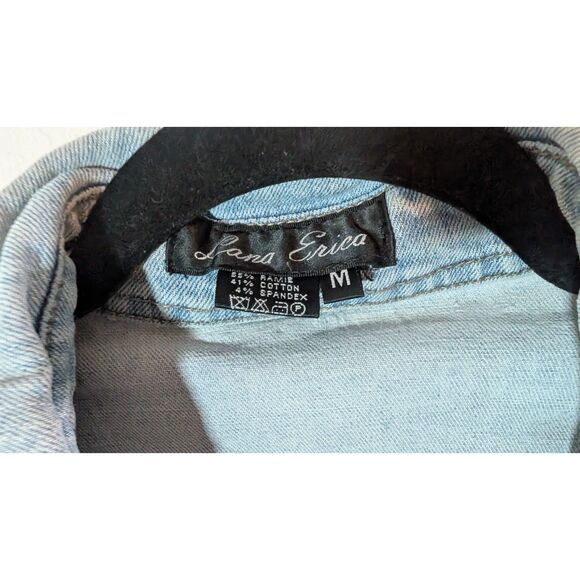 Women’s Light Wash Distressed Studded Denim Jean Jacket Size M Medium - Picture 4 of 4